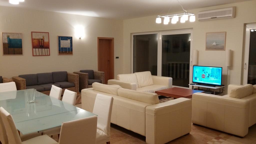 Apartments On Gorana Pavlova 24 Sutivan ภายนอก รูปภาพ