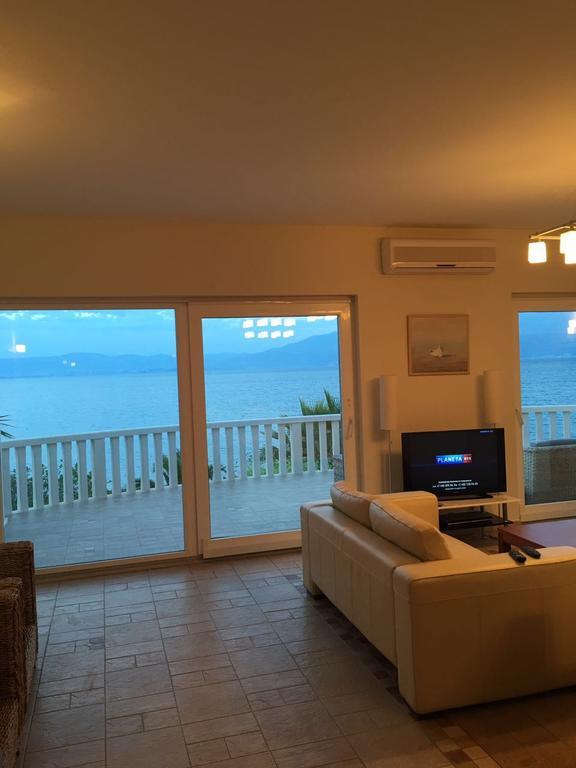 Apartments On Gorana Pavlova 24 Sutivan ภายนอก รูปภาพ
